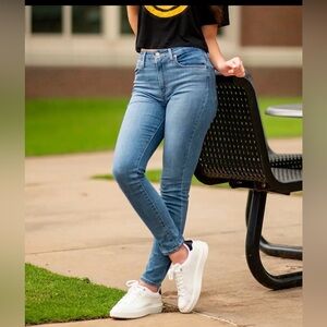 Steve Madden Women's Charlie Platform Sneakers Size 6